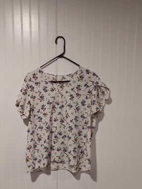 SHEIN White V-Neck Floral Short Sleeve Blouse with Blue & Pink Print